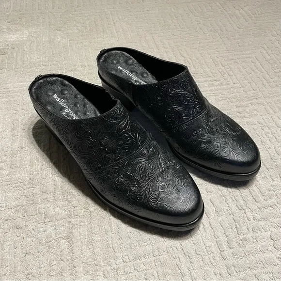 Walking Cradles Boots Women’s 9.5 Slip On Mule Boots Leather