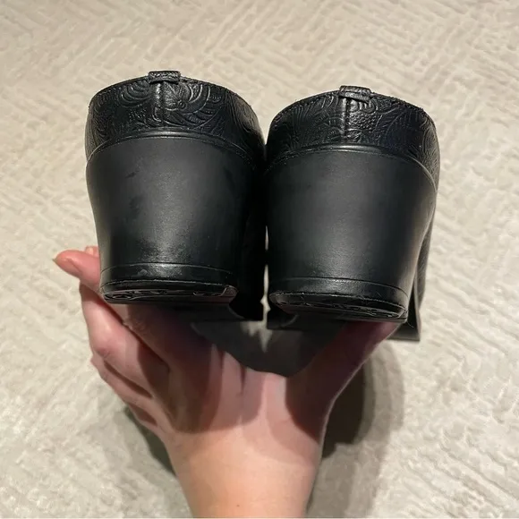 Walking Cradles Boots Women’s 9.5 Slip On Mule Boots Leather