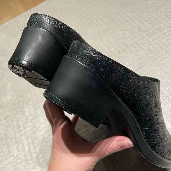 Walking Cradles Boots Women’s 9.5 Slip On Mule Boots Leather