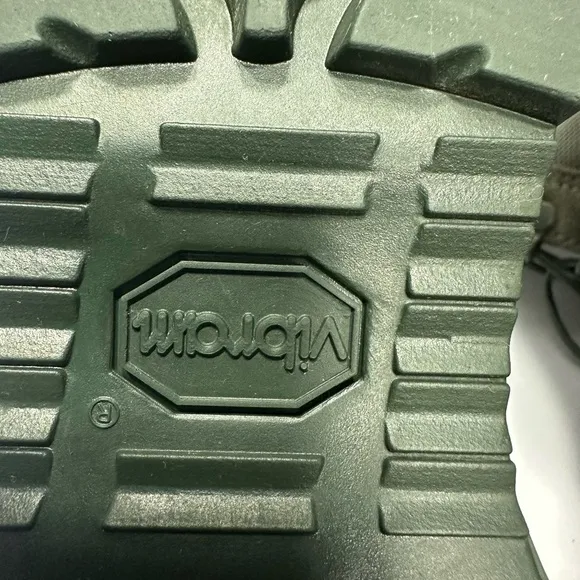 WELLCO AIR F Men’s  Tactical Boots - Gray size 6 pre owned  Exellent condition.