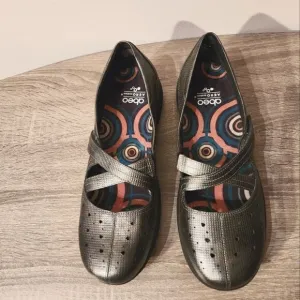WOMEN'S ABEO COMFORT  NEW  SHOES GRAY COLOR LEATHER UPPER SIZE 11 NEW.