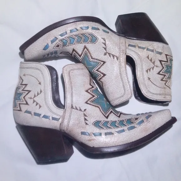 Womens ARIAT Boots!!!