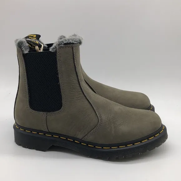 Women’s Dr. Martin Boots Green/Black 2976 Leonore New with box