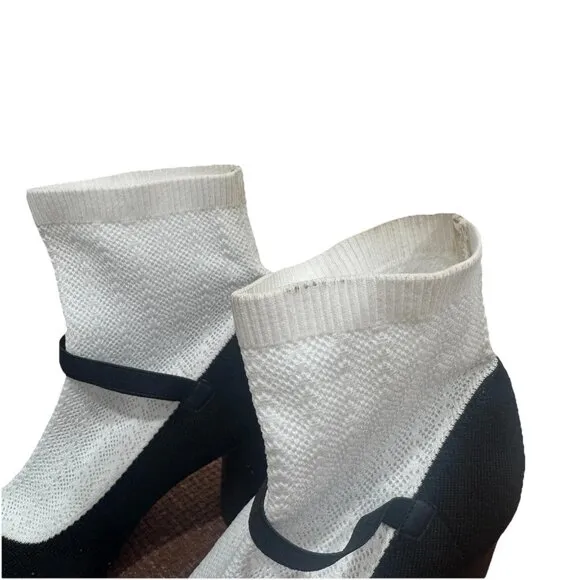 Women’s Katy Perry shoes Heel Sock Boots Size 6.5 Black White RARE