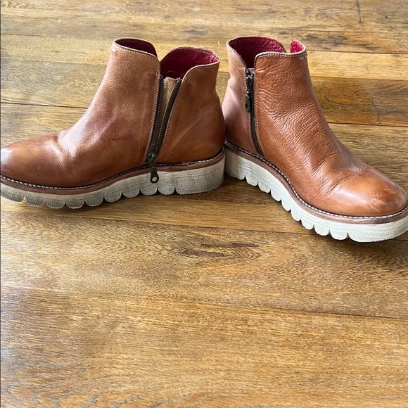 Women’s Lydyi BED STU Leather Ankle Boots
