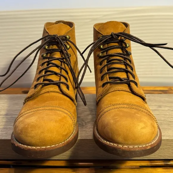 Women’s Red Wing Shoes Iron Ranger Boots 3367 Size 9.5B Honey Nubuck Lace Up USA