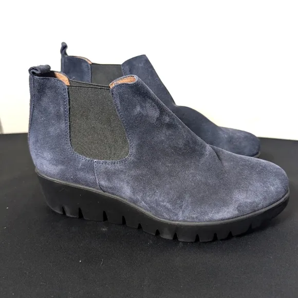 Wonders fly boots suede blue slip on Chelsea wedge boots sz 39