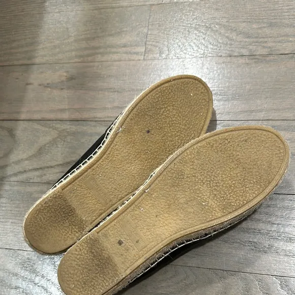 Yves Saint Laurent Black Espadrille Flats                Size 6 fits a 6 1/2