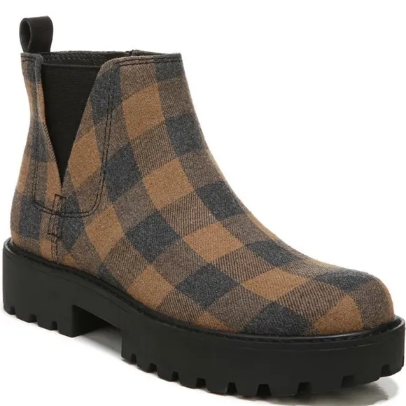 Zodiac Shilo Chealsea Rain Boot New in Box. Sz 8 US