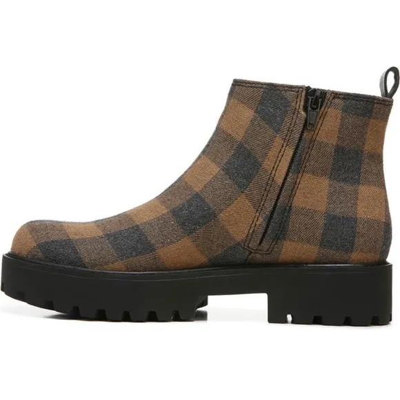 Zodiac Shilo Chealsea Rain Boot New in Box. Sz 8 US