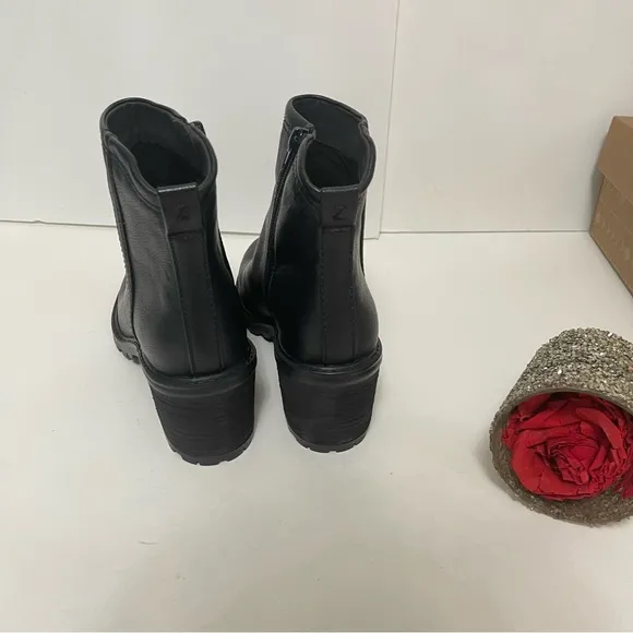 Zodiac Women's Black Greyson Lug-Sole Boots - New In Box- Size8.5 - Duplicate