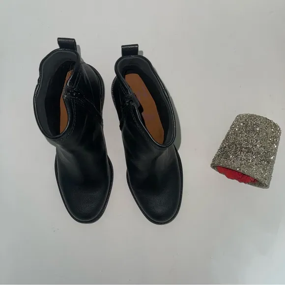 Zodiac Women's Black Greyson Lug-Sole Boots - New In Box- Size8.5 - Duplicate